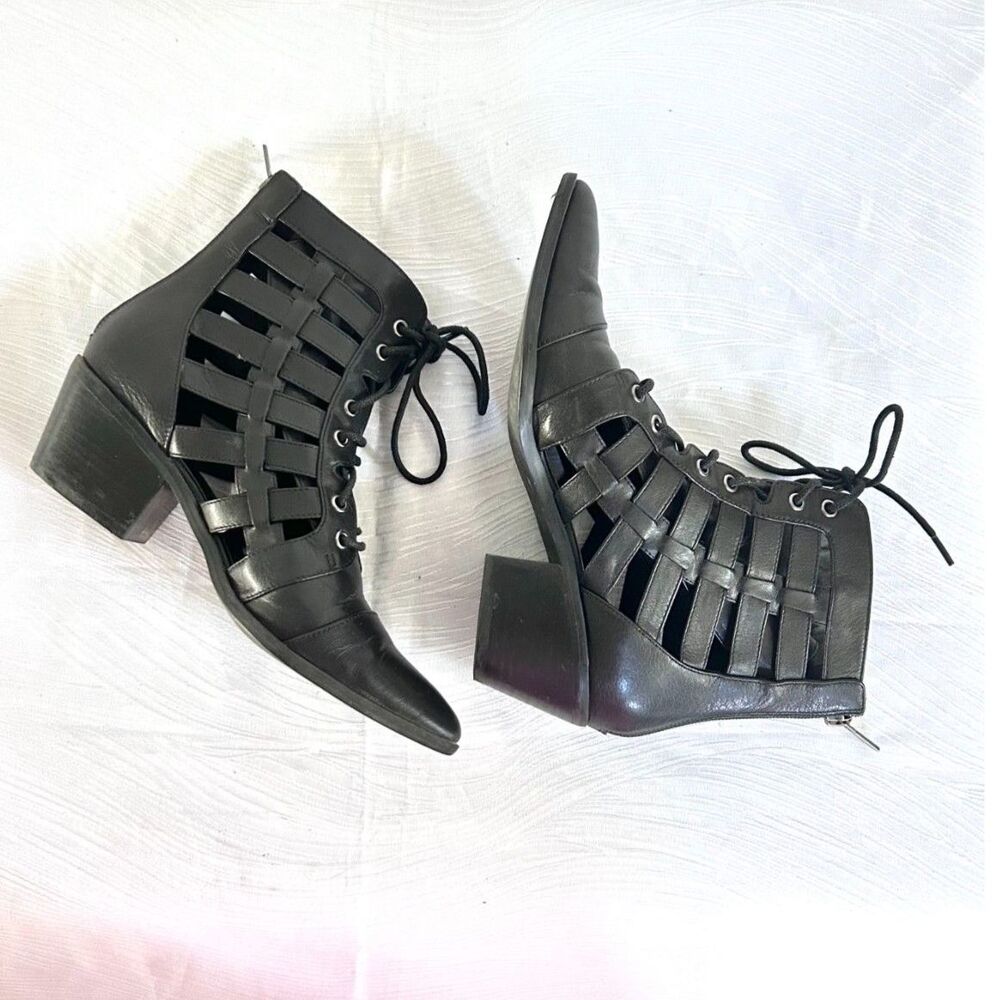 TREASURE & BOND Black Leather Woven Cutout Lace-up Ankle Boots - Size 8 - Picture 5 of 8